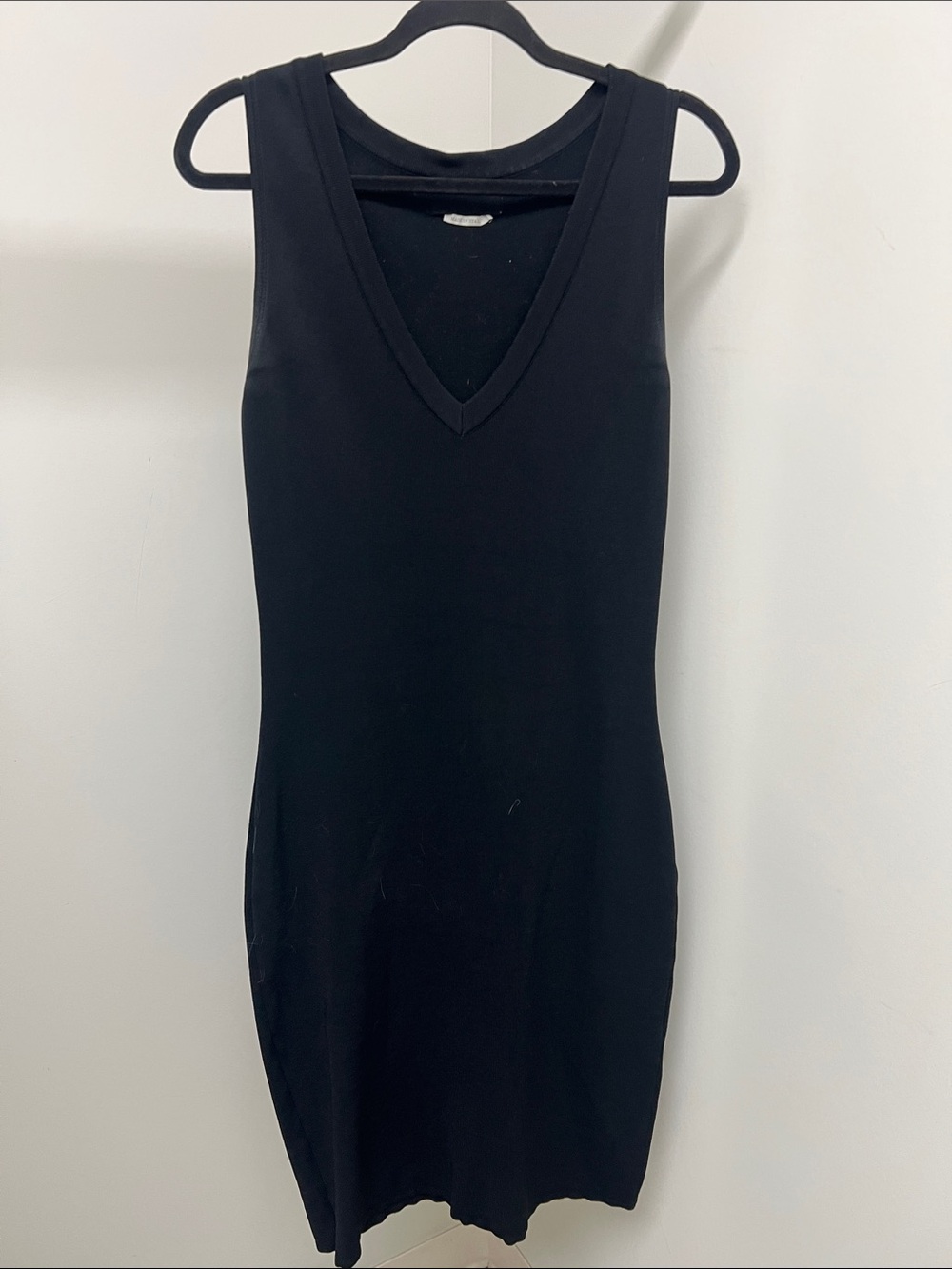 Classic Black V-Neck Sleeveless Dress